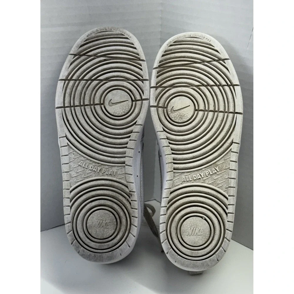 Nike Court Borough 2 Sneakers BQ5448-100 White Youth Size‎ 4.5Y